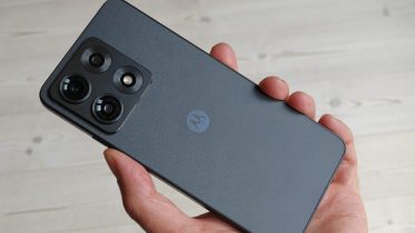 Test af Motorola Edge 70 Max – batteribombe med kræfter