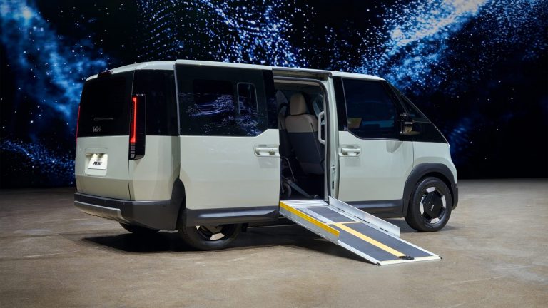 Kia PV5 WAV: Dansk pris på kørestolsvenlig elbil