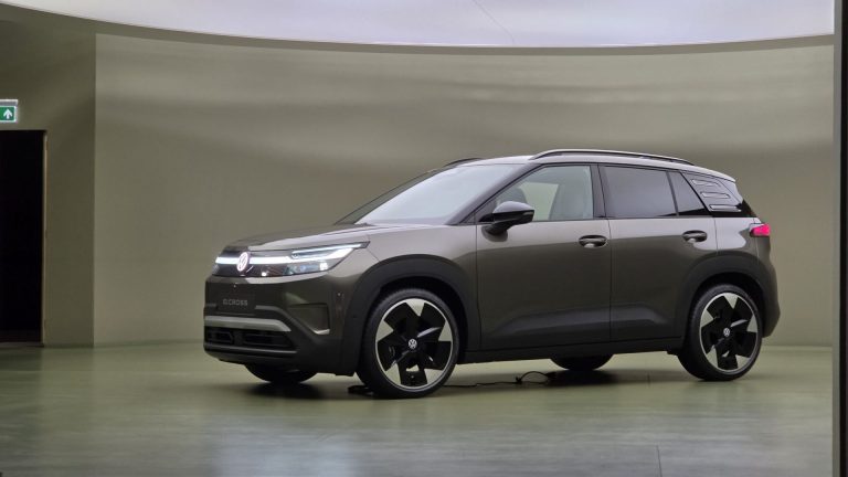 VW pakker de nyeste elbiler ud for hr. og fru Danmark