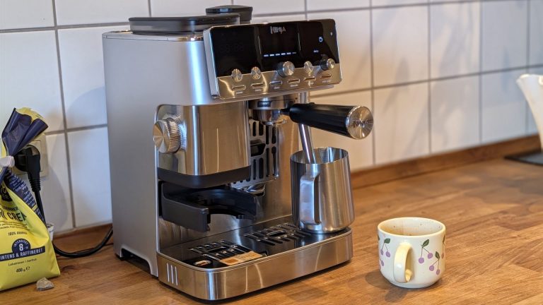 Test af Ninja Luxe Café Mini Plus: Stor kaffe på lidt plads