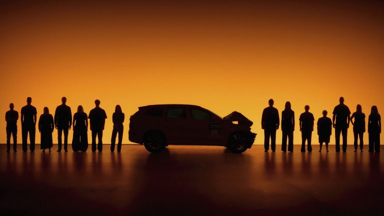 Mænd er sikrere i biler end kvinder – men ikke i en Volvo