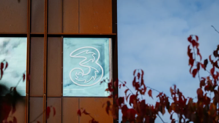 3, OiSTER og Flexii fortsætter fremgangen
